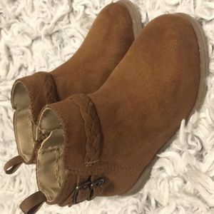 Cognac booties
